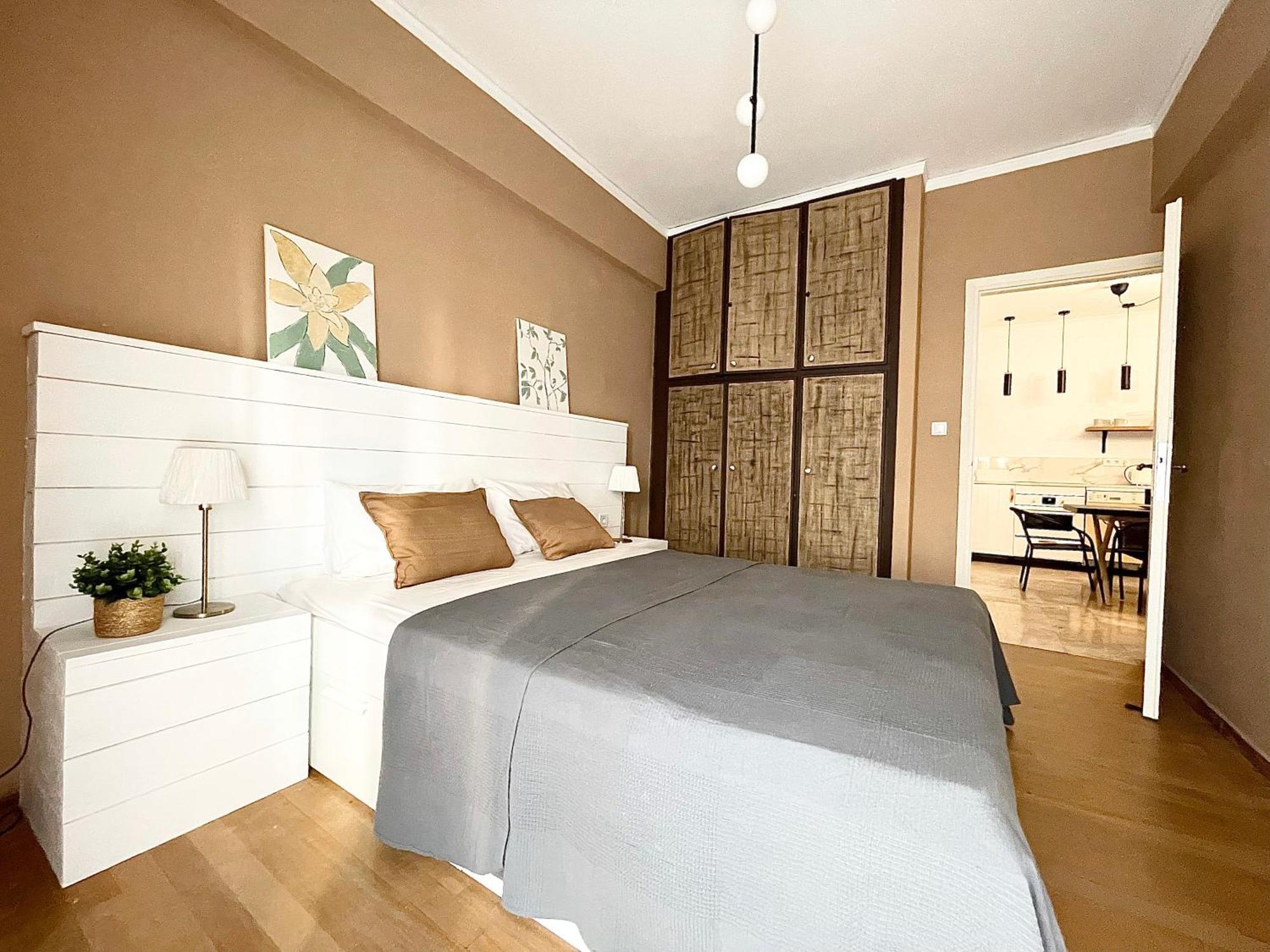 Comfy And Spacious Two Bedroom Apartment With Balcony Athens Ngoại thất bức ảnh