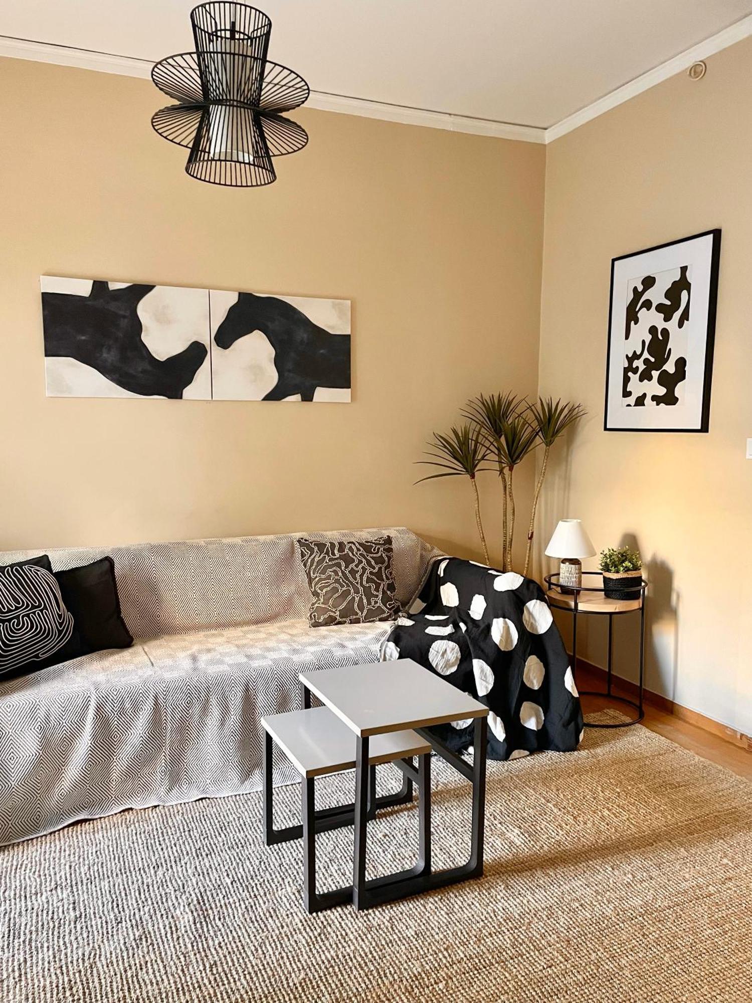 Comfy And Spacious Two Bedroom Apartment With Balcony Athens Ngoại thất bức ảnh
