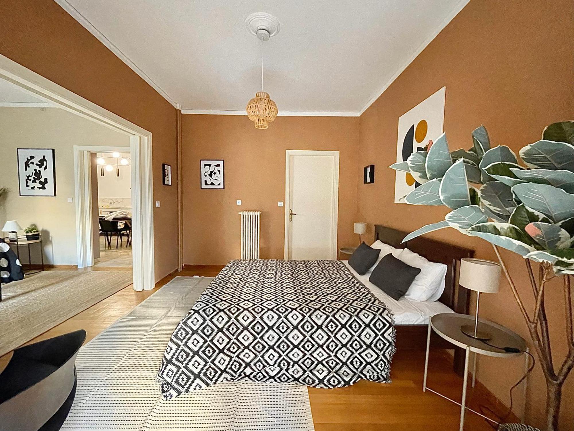Comfy And Spacious Two Bedroom Apartment With Balcony Athens Ngoại thất bức ảnh